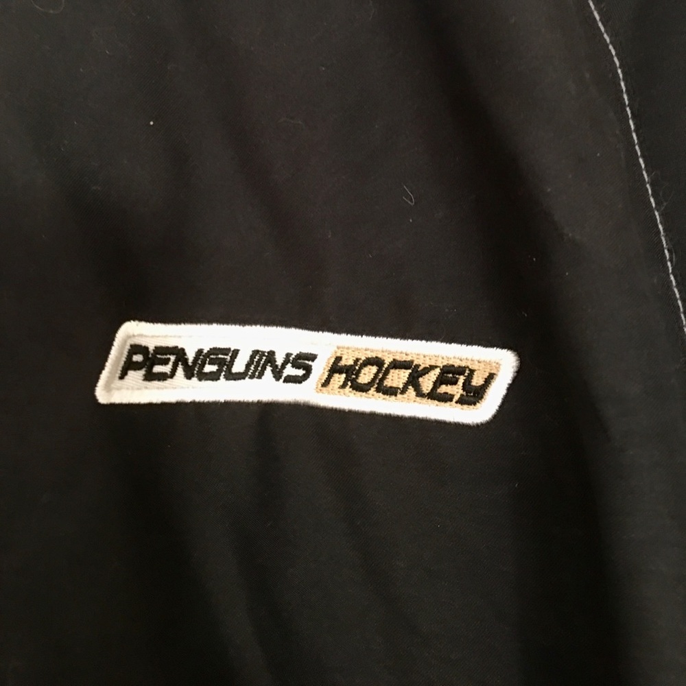 Pittsburgh Penguins Hockey Black Windbreaker - Picture 3 of 7